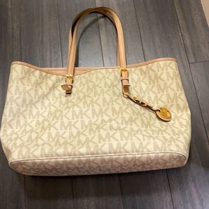 Michael kors tote